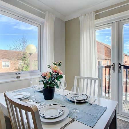2 Minutes From Mk Central By Car- 2 Bed Apartment - 2 Free Parking Spaces- Hosted By Stayinmk Милтон-Кейнс Экстерьер фото