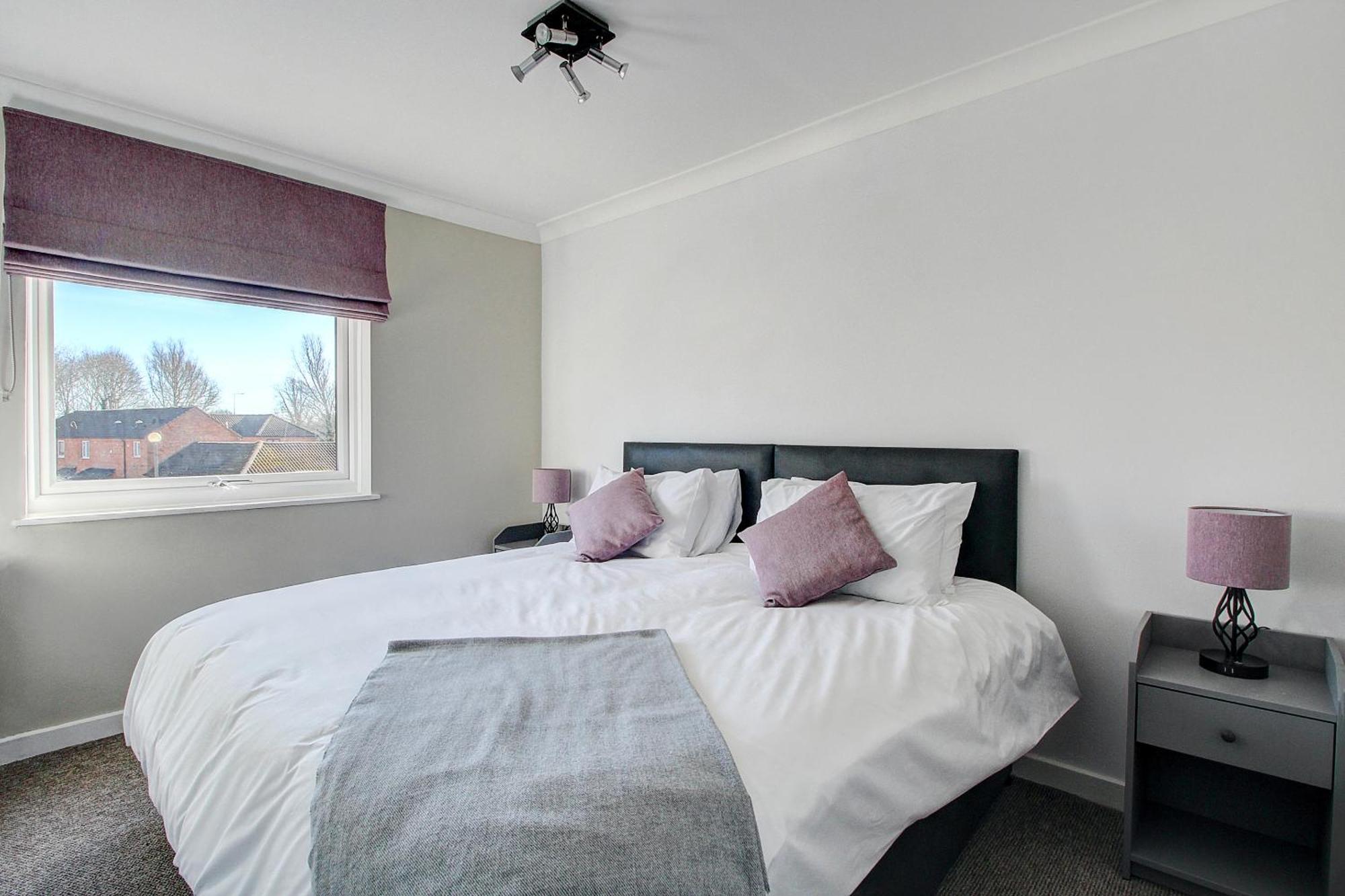 2 Minutes From Mk Central By Car- 2 Bed Apartment - 2 Free Parking Spaces- Hosted By Stayinmk Милтон-Кейнс Экстерьер фото